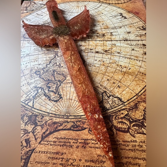 House of the Dragon/Game of Thrones Vermithor Dragon Resin Dagger Wall Hanging🐉 - Picture 9 of 10